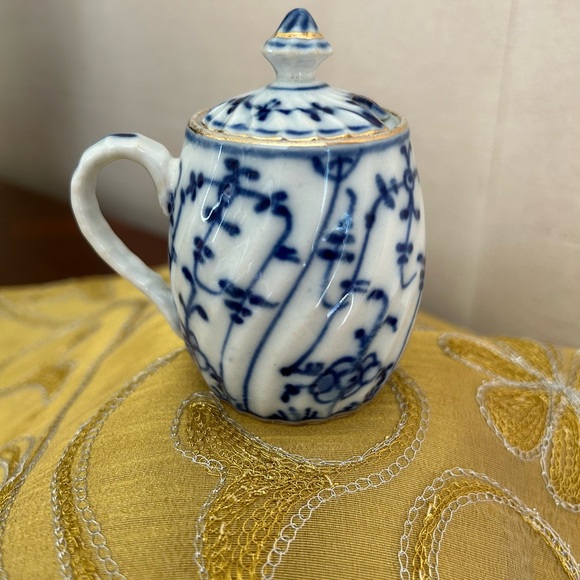 Royal Bayreuth Tettau Strawflower Antique Porcelain 3 3/8" Mustard/Jam cup, Blue - Picture 3 of 14